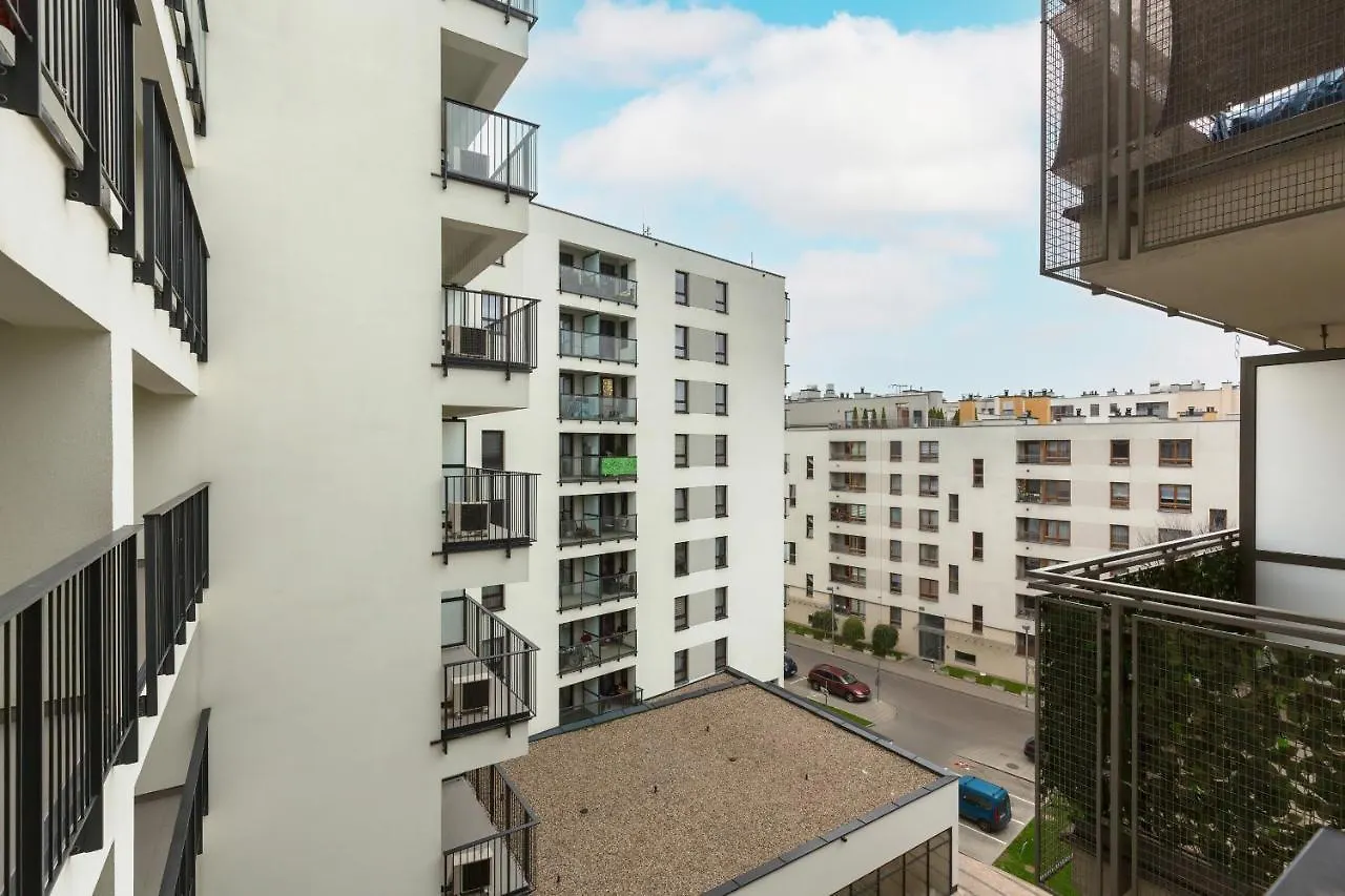 Wolska Residence Apartments With Parking By Noclegi Renters 바르샤바