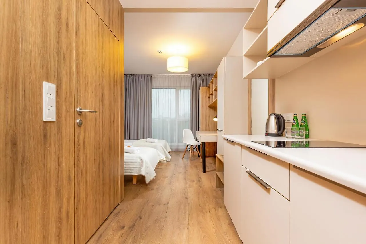 Wolska Residence Apartments With Parking By Noclegi Renters 바르샤바